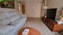 Sala d'estar de Pis en venda en Mislata amb Aire condicionat, Moblat i Balcó