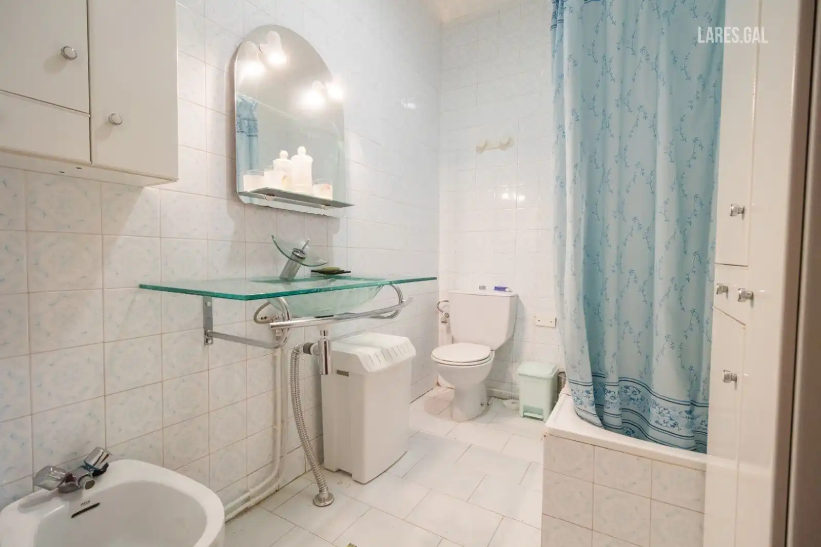 Baño de Edificio en venta en Cangas 