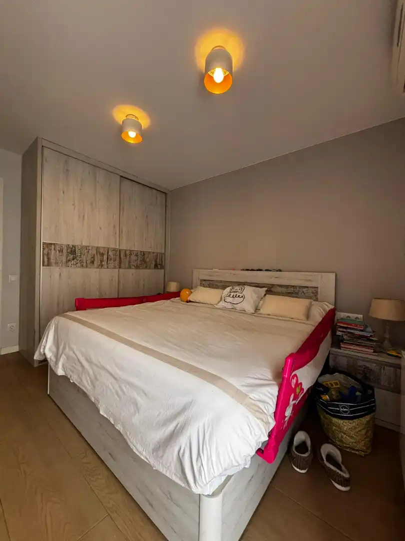 Schlafzimmer von Wohnung zum Verkauf in Badalona mit Klimaanlage, Heizung und Parkett