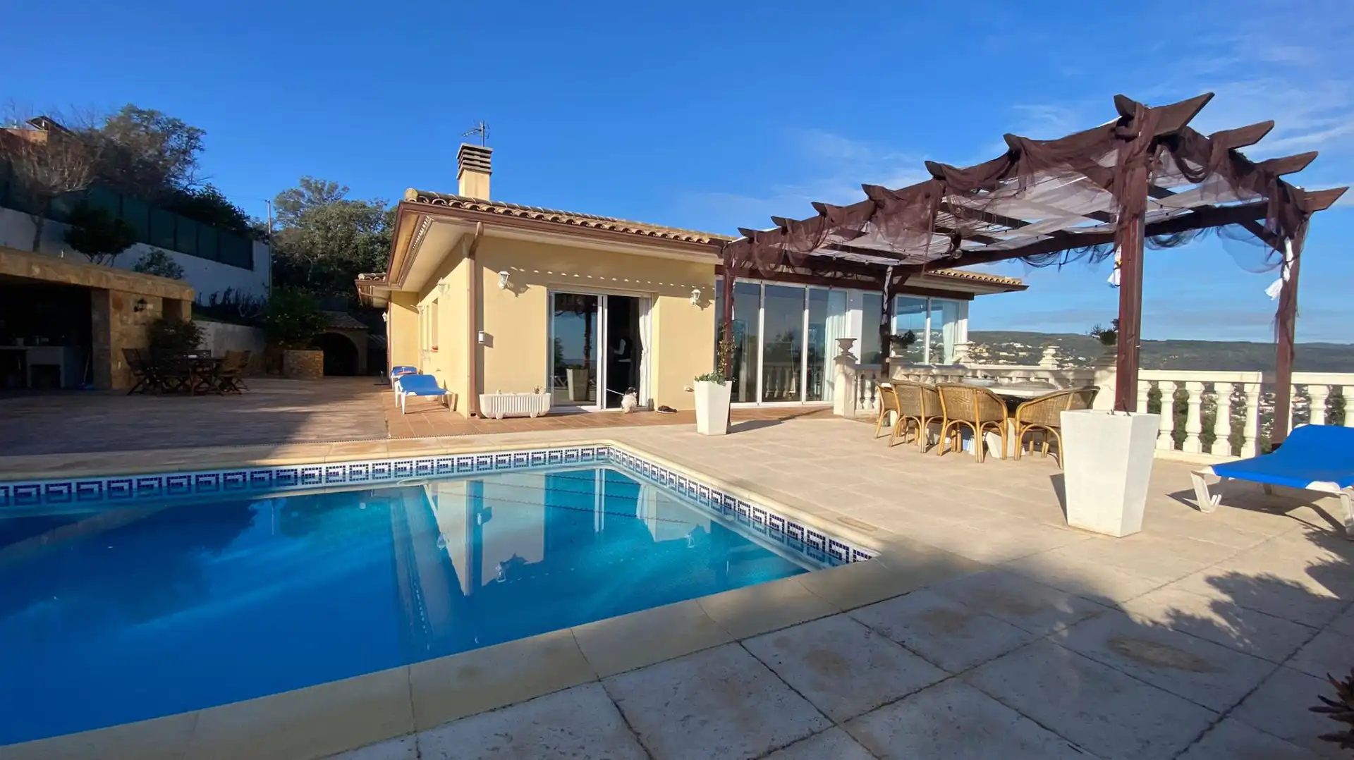 Piscina de Casa o xalet en venda en Castell d'Aro, Platja d'Aro i s'Agaró amb Jardí privat, Piscina i Moblat