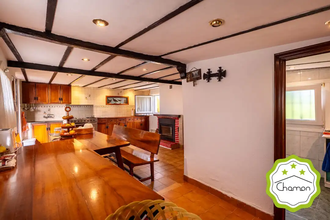 Esszimmer von Country house zum Verkauf in Erandio mit Heizung, Privatgarten und Terrasse