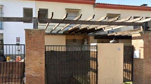 Foto 2 de Casa o chalet en venta en Federica Montseny, Cantillana, Sevilla