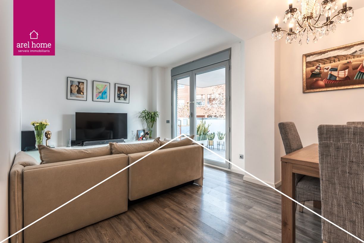 Living room of Flat for sale in Esplugues de Llobregat  with Air Conditioner, Heating and Balcony