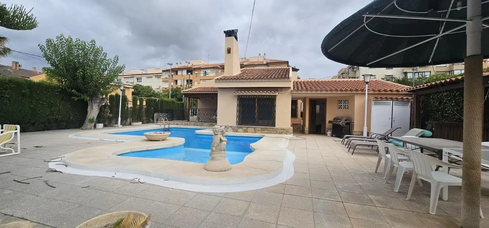 Piscina de Casa o xalet en venda en Mutxamel amb Jardí privat, Piscina i Moblat