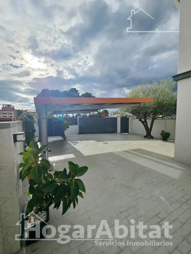 Aparcament de Casa o xalet en venda en Almazora / Almassora amb Aire condicionat, Terrassa i Traster
