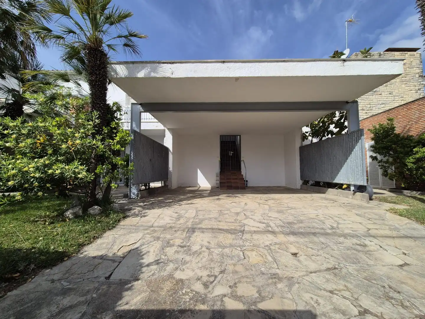 Vista exterior de Piso en venta en El Vendrell con Terraza y Amueblado