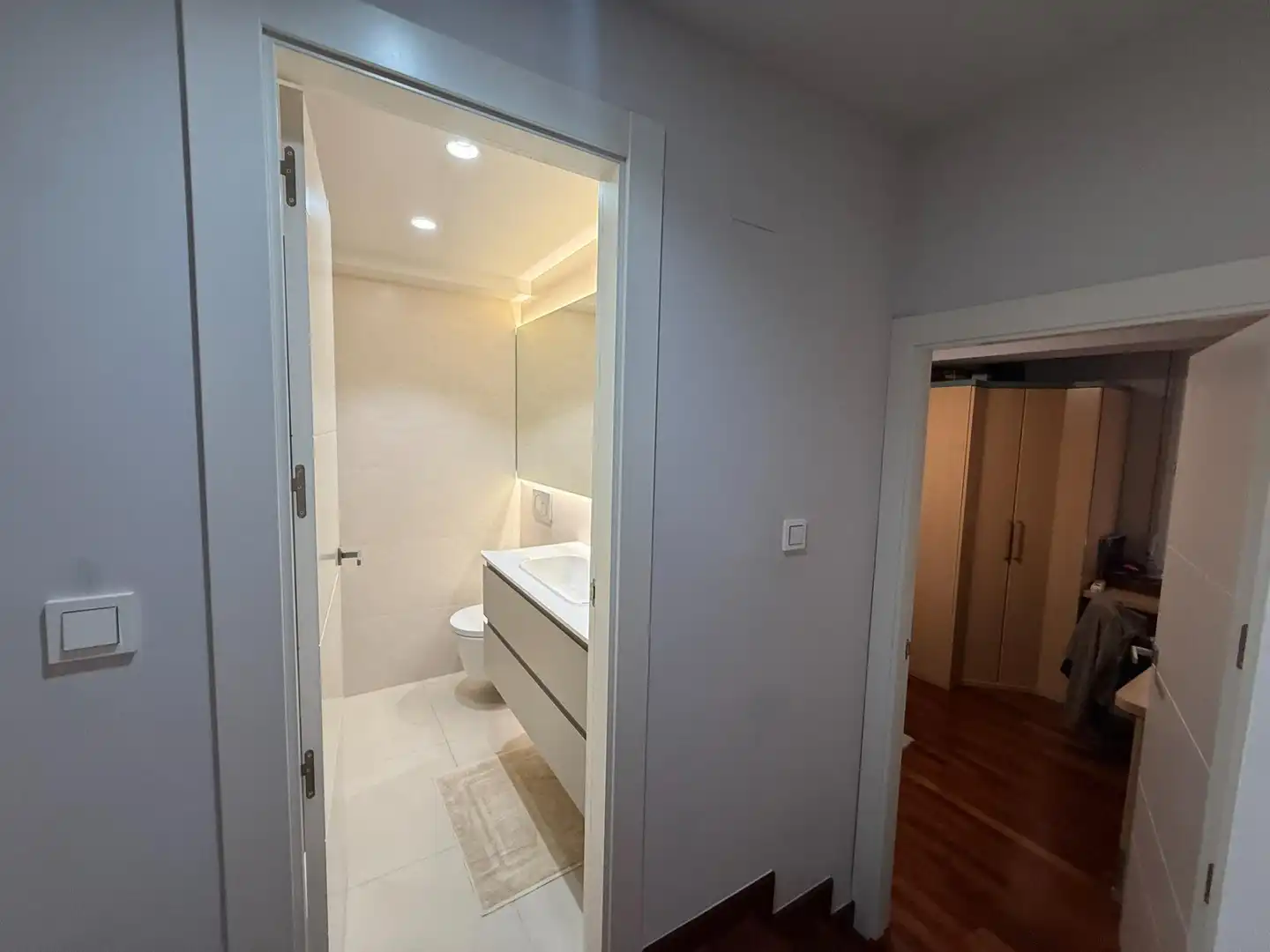 Badezimmer von Wohnung zum Verkauf in Guardamar del Segura mit Klimaanlage, Heizung und Terrasse
