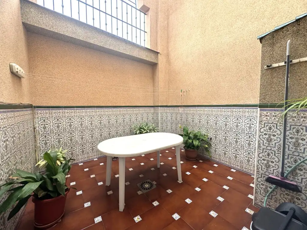Terrasse von Haus oder Chalet zum Verkauf in Algeciras mit Ofen und Waschmaschine