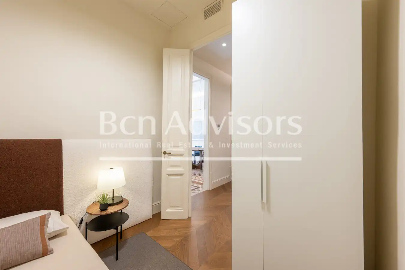 Dormitori de Apartament en venda en Barcelona amb Aire condicionat, Calefacció i Terrassa
