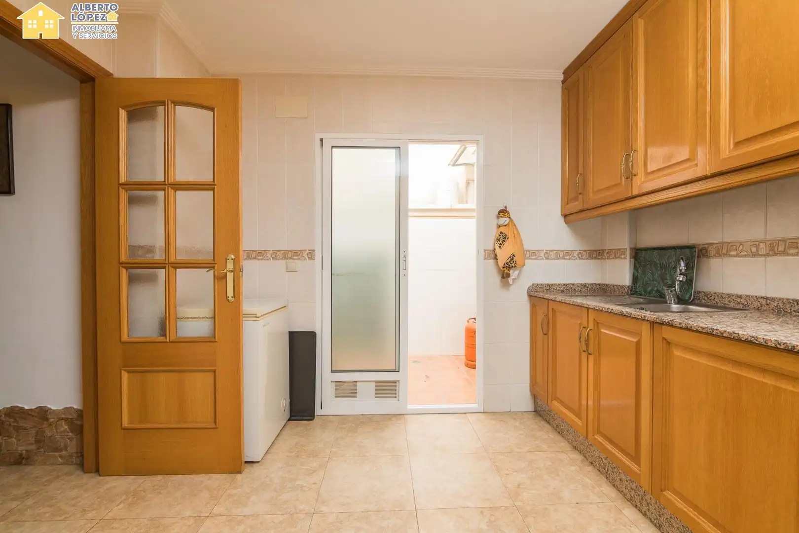 Cocina de Casa adosada en venta en Elche / Elx con Aire acondicionado, Calefacción y Balcón