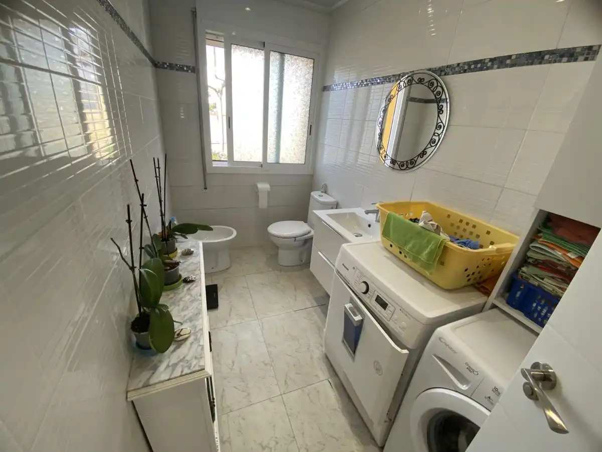 Bany de Casa o xalet en venda en Alcanar amb Aire condicionat, Calefacció i Jardí privat