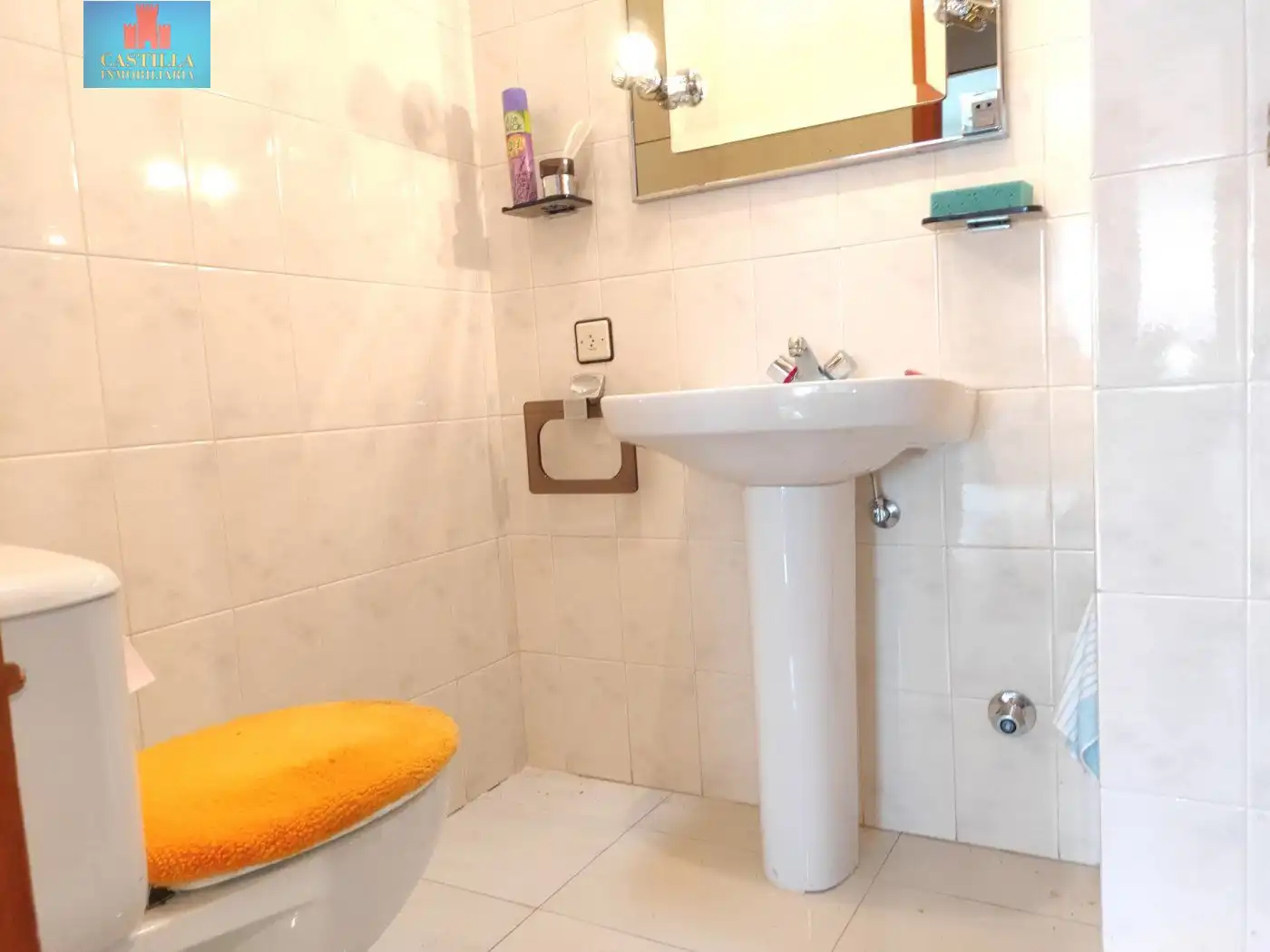 Baño de Casa o chalet en venta en Velayos con Terraza, Trastero y Amueblado