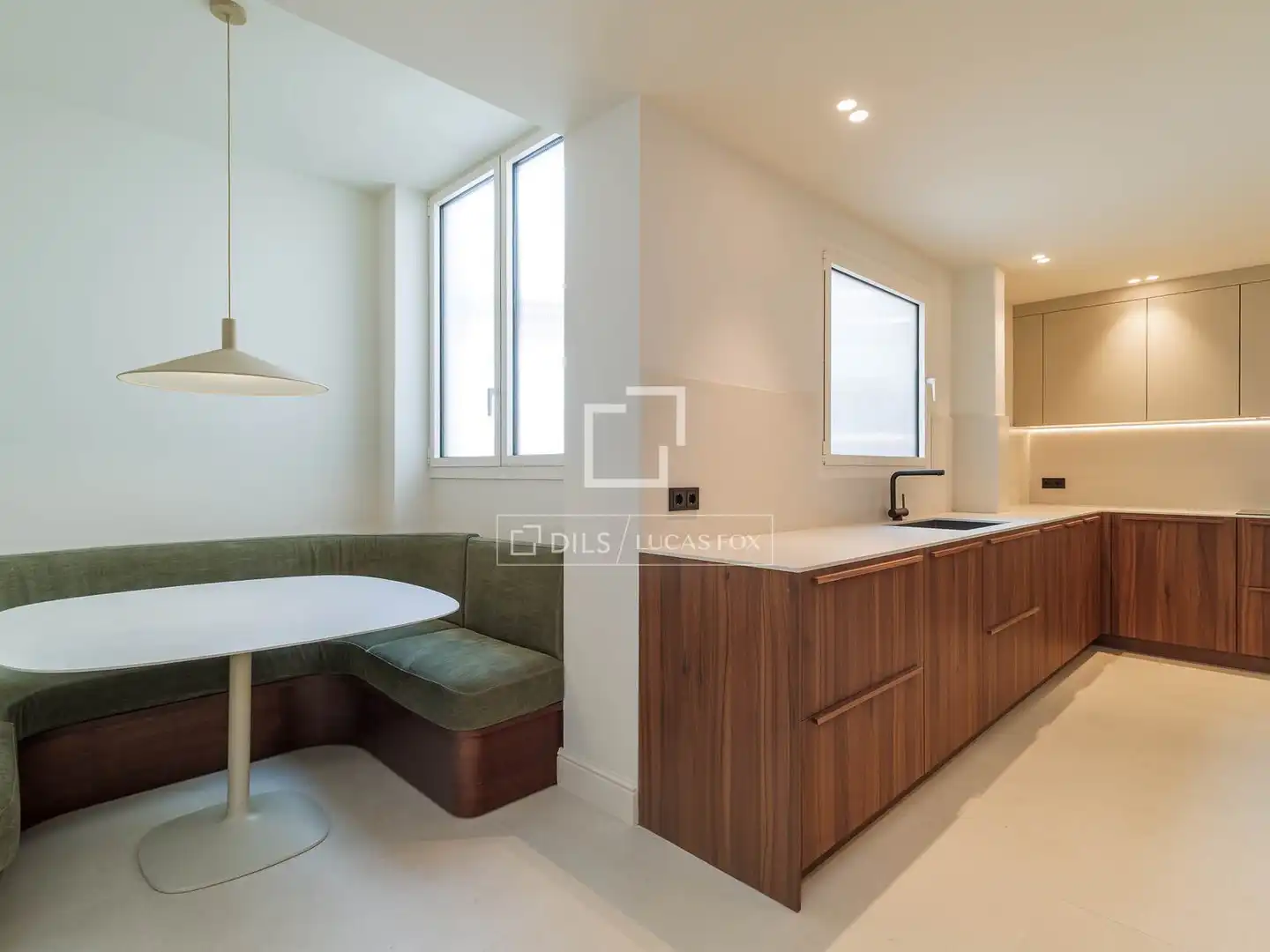 Cocina de Ático en venta en Barcelona con Aire acondicionado, Calefacción y Terraza