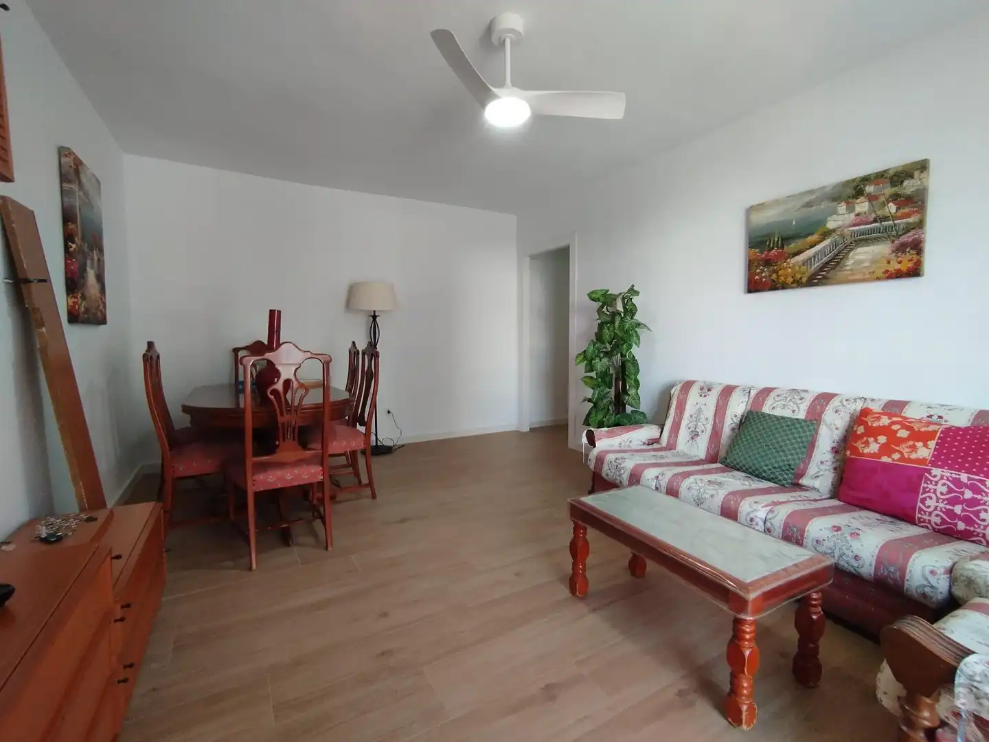 Sala de estar de Piso de alquiler en Águilas con Aire acondicionado, Amueblado y Balcón