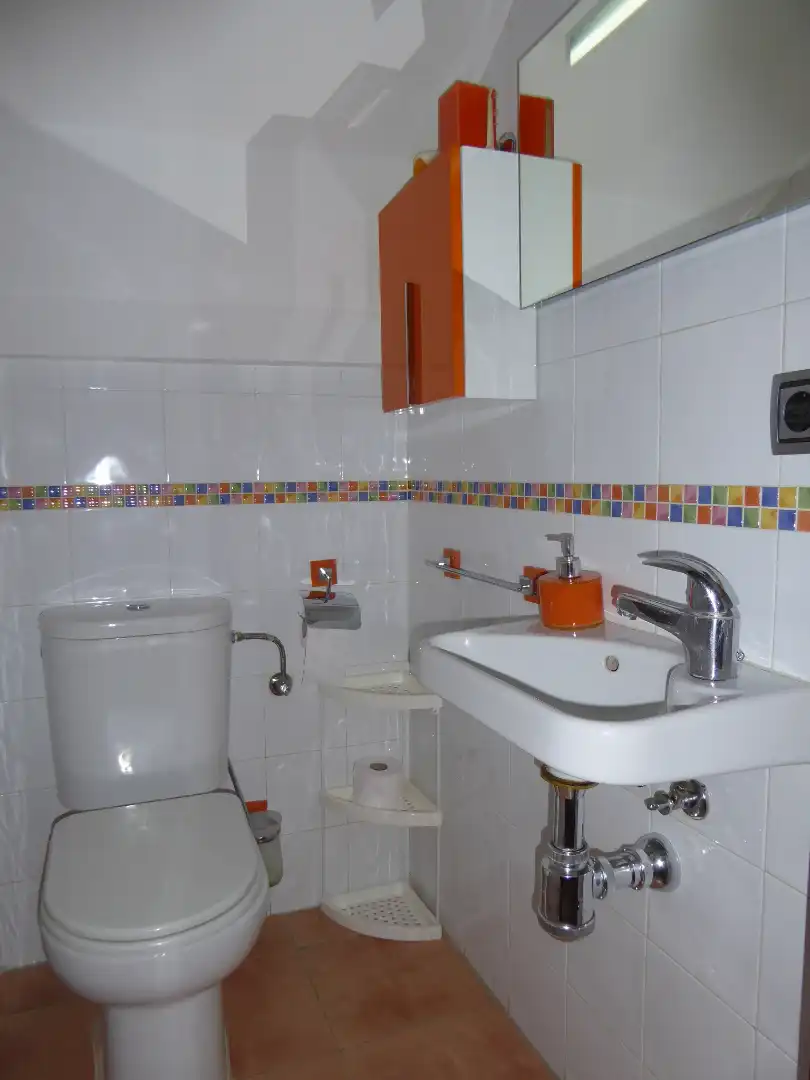 Baño de Casa adosada de alquiler en Alhaurín de la Torre con Aire acondicionado, Terraza y Amueblado