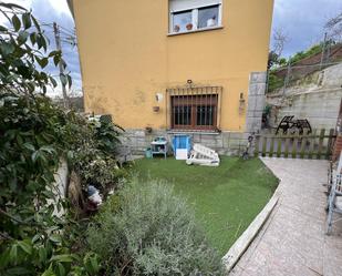 Jardí de Casa o xalet de lloguer en Castrillón amb Terrassa