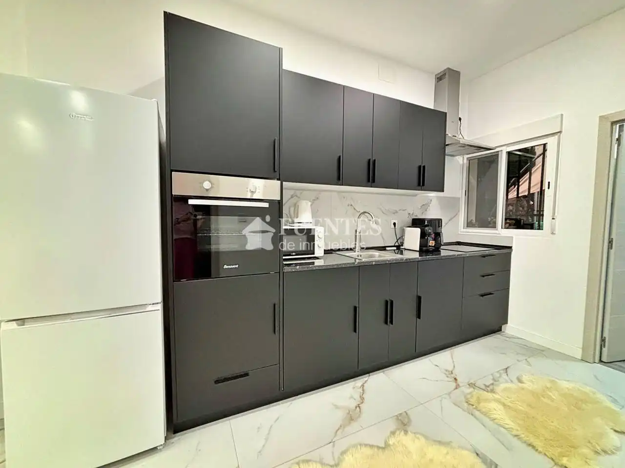 Cuina de Apartament en venda en Alicante / Alacant amb Aire condicionat i Moblat