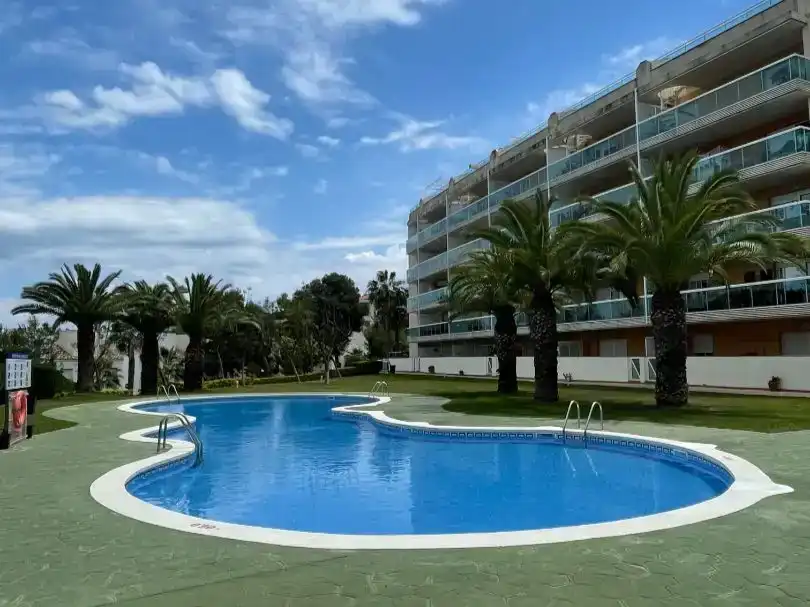Schwimmbecken von Wohnung zum Verkauf in Salou mit Klimaanlage, Schwimmbad und Balkon