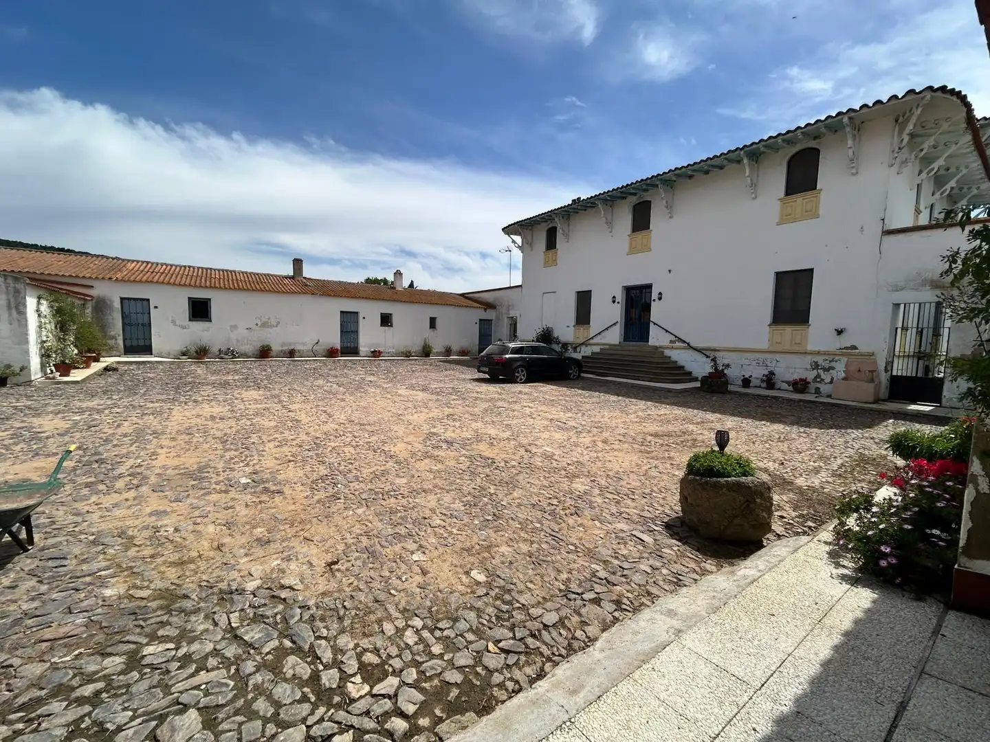 Vista exterior de Finca rústica en venda en Medellín amb Jardí privat, Terrassa i Traster