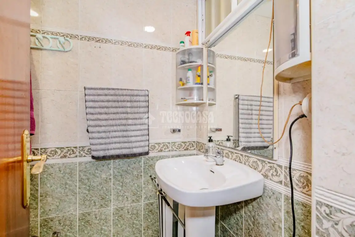 Bathroom of Flat for sale in Lucena  with Air Conditioner, Heating and Home automation