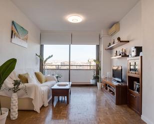 Living room of Flat for sale in  Barcelona Capital  with Balcony