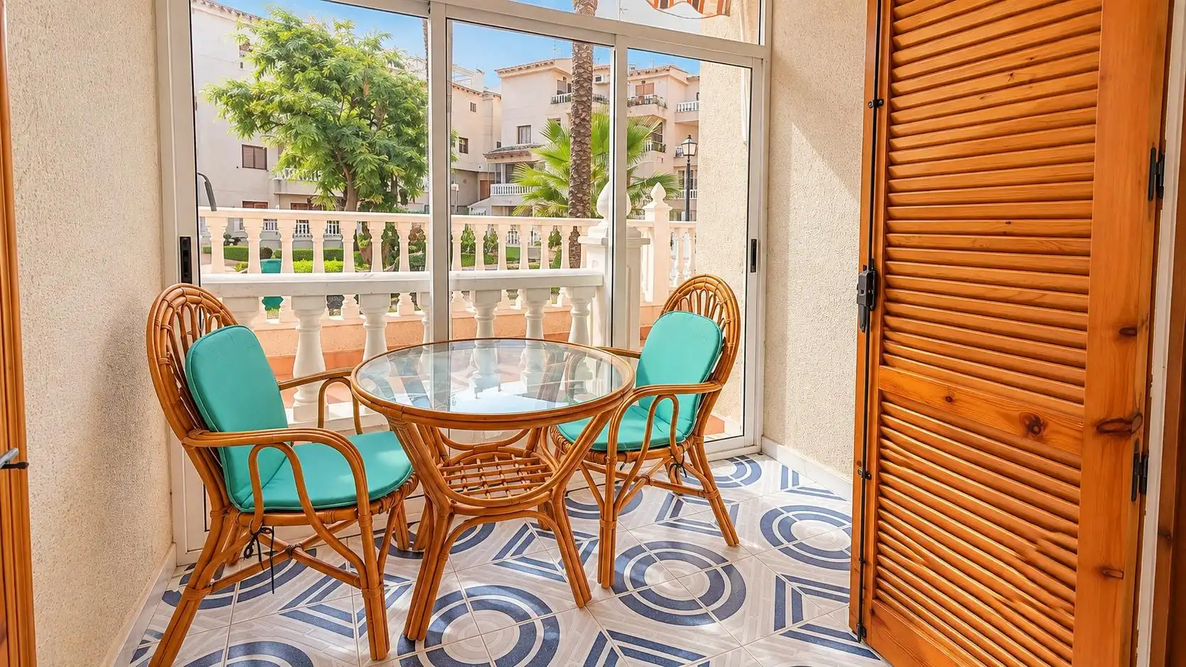 Apartment with pool for sale in Calle HELSINKI, imagen 2