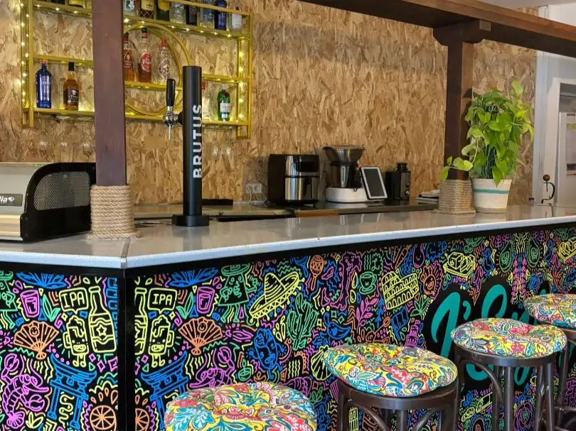 Local comercial en traspaso en Plaça Hostal 11, imagen 2