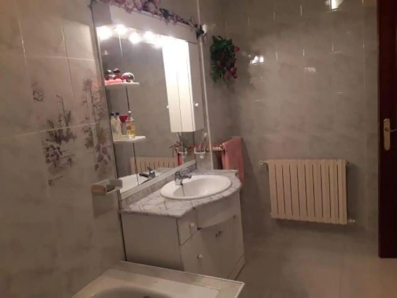 Baño de Piso en venta en Maceda con Calefacción, Parquet y Amueblado