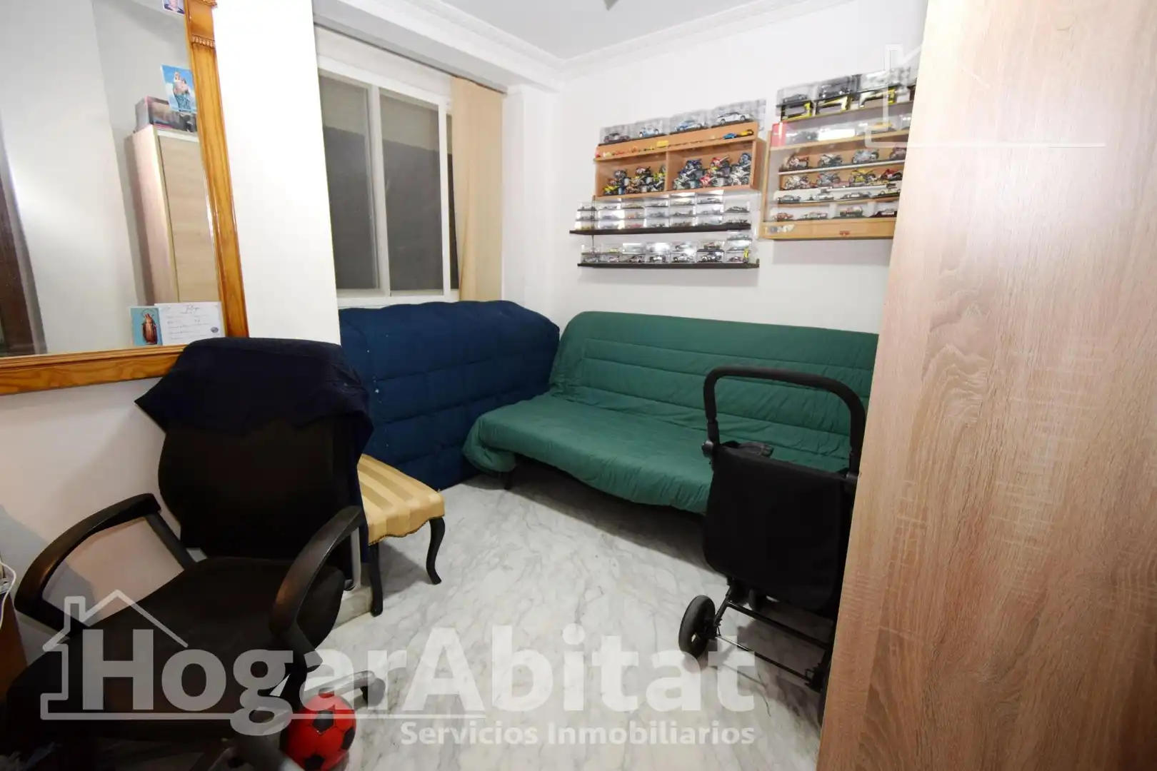 Flat for sale in Torrent  with Air Conditioner, Heating and Balcony