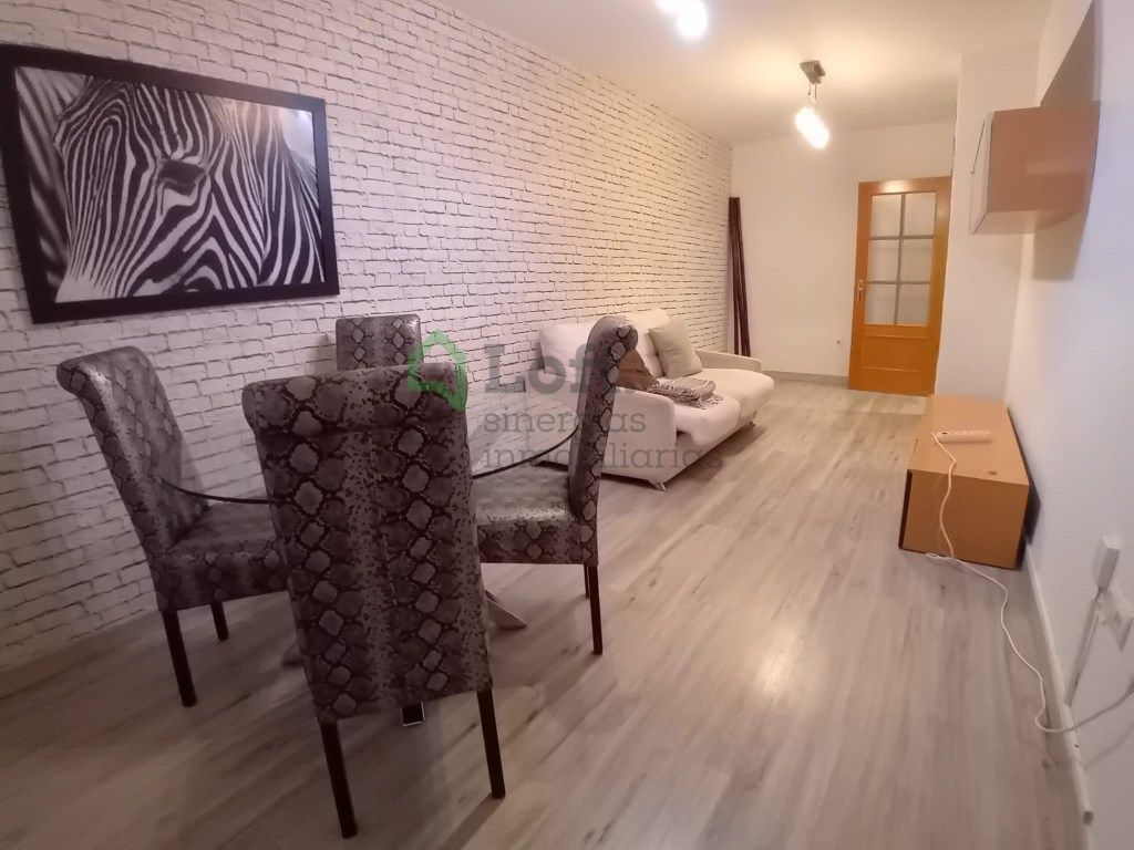 Sala de estar de Apartamento de alquiler en Badajoz Capital con Terraza, Horno y Lavadora