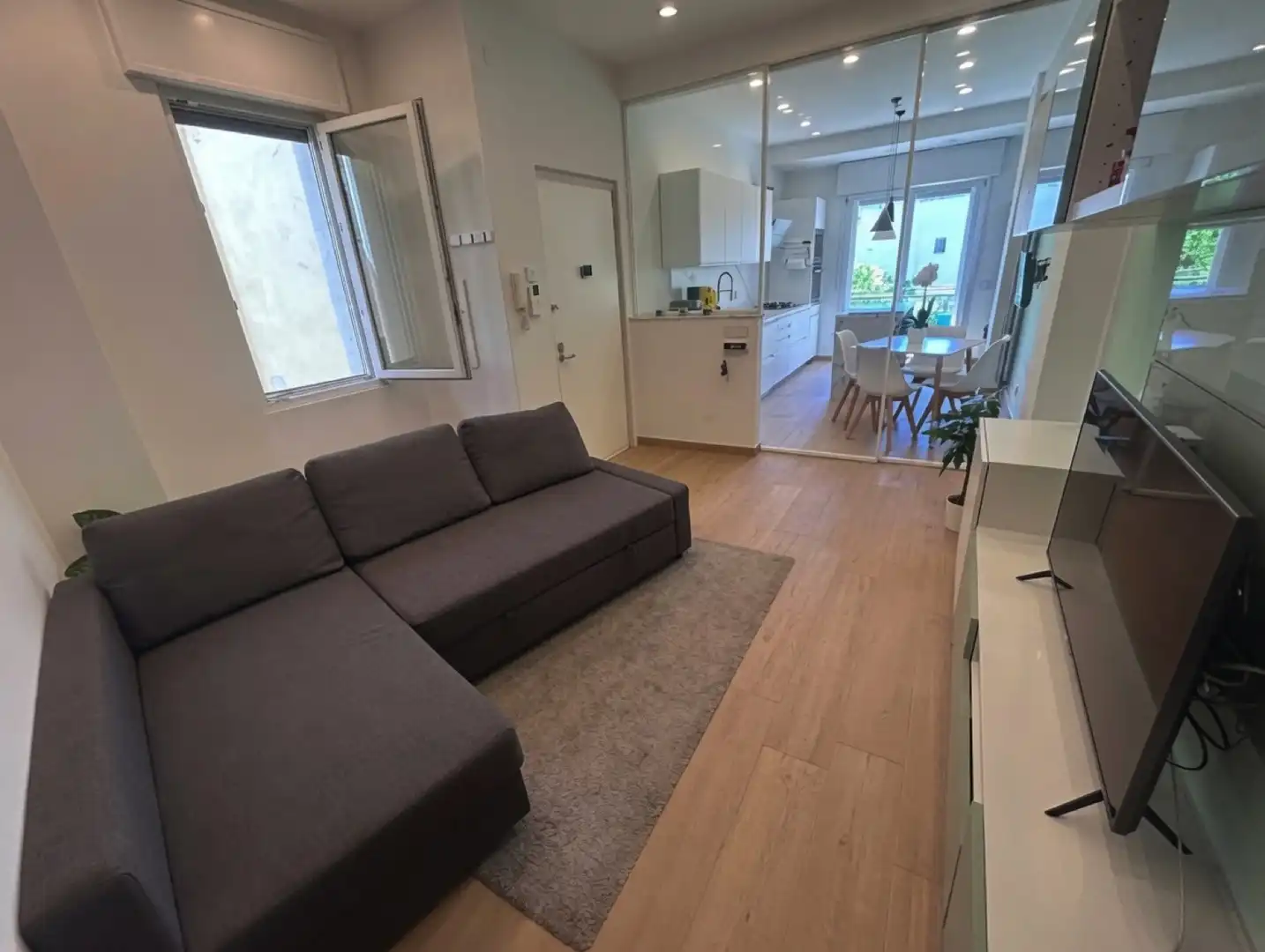 Sala de estar de Apartamento en venta en Marbella con Terraza, Amueblado y Balcón