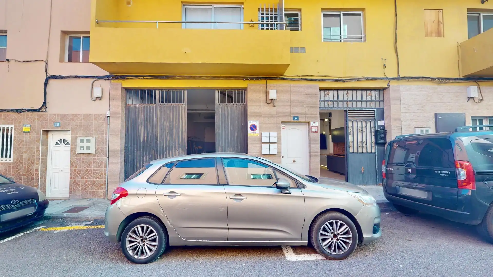 Vista exterior de Local en venta en San Cristóbal de la Laguna