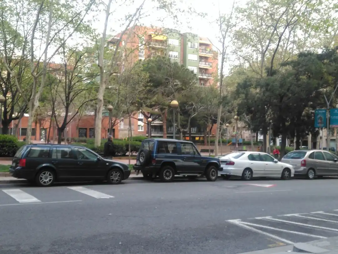 Vista exterior de Garaje de alquiler en Barcelona con Alarma