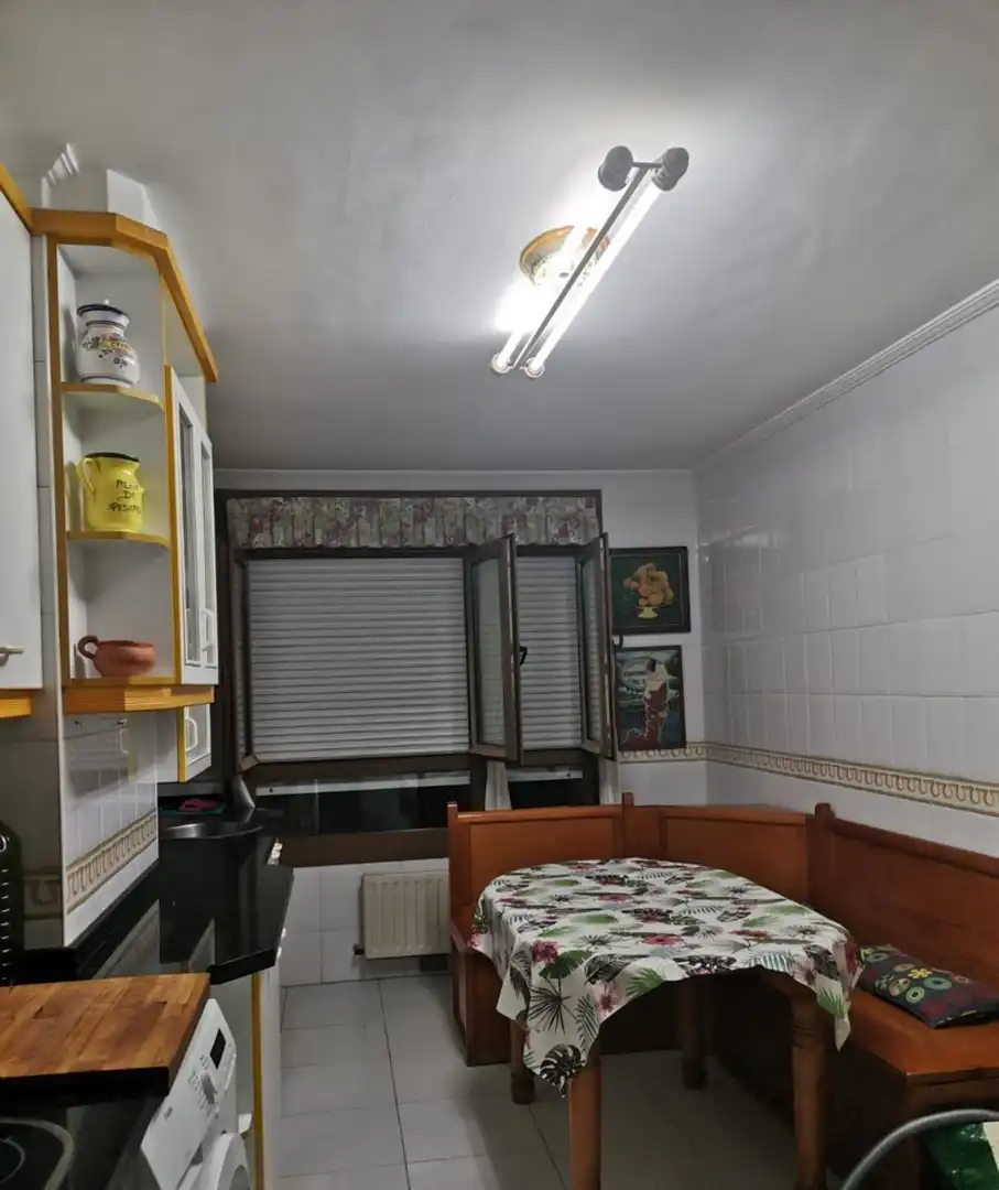 Cuina de Pis en venda en Gijón  amb Calefacció i Parquet