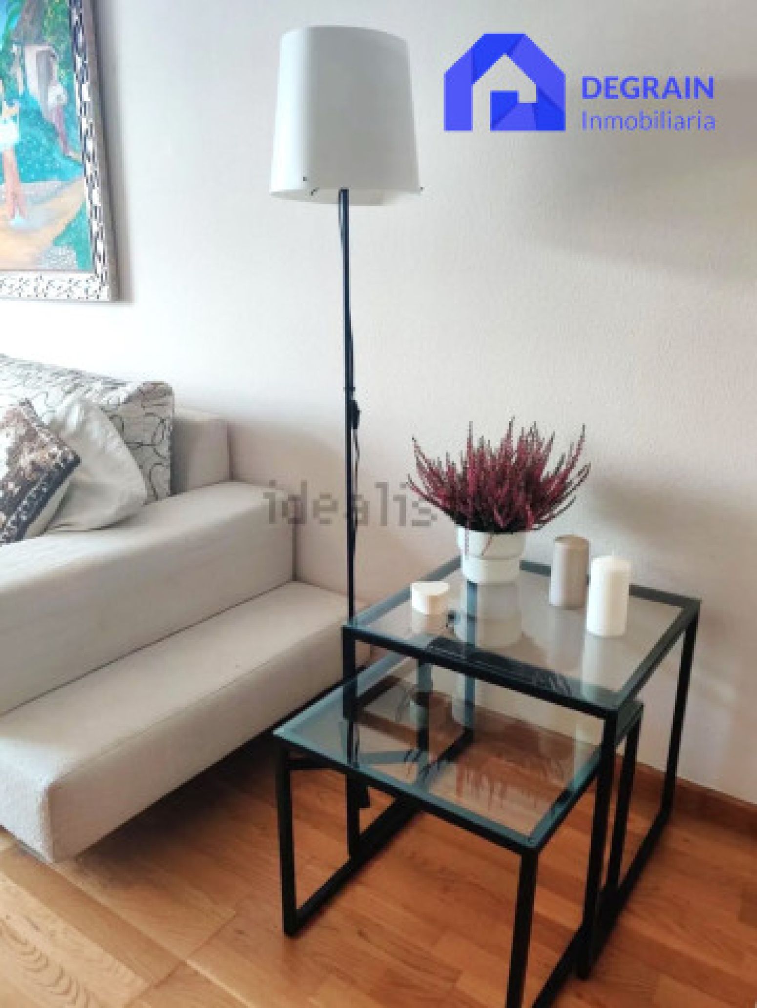 Sala de estar de Piso en venta en Oviedo  con Calefacción, Parquet y Trastero