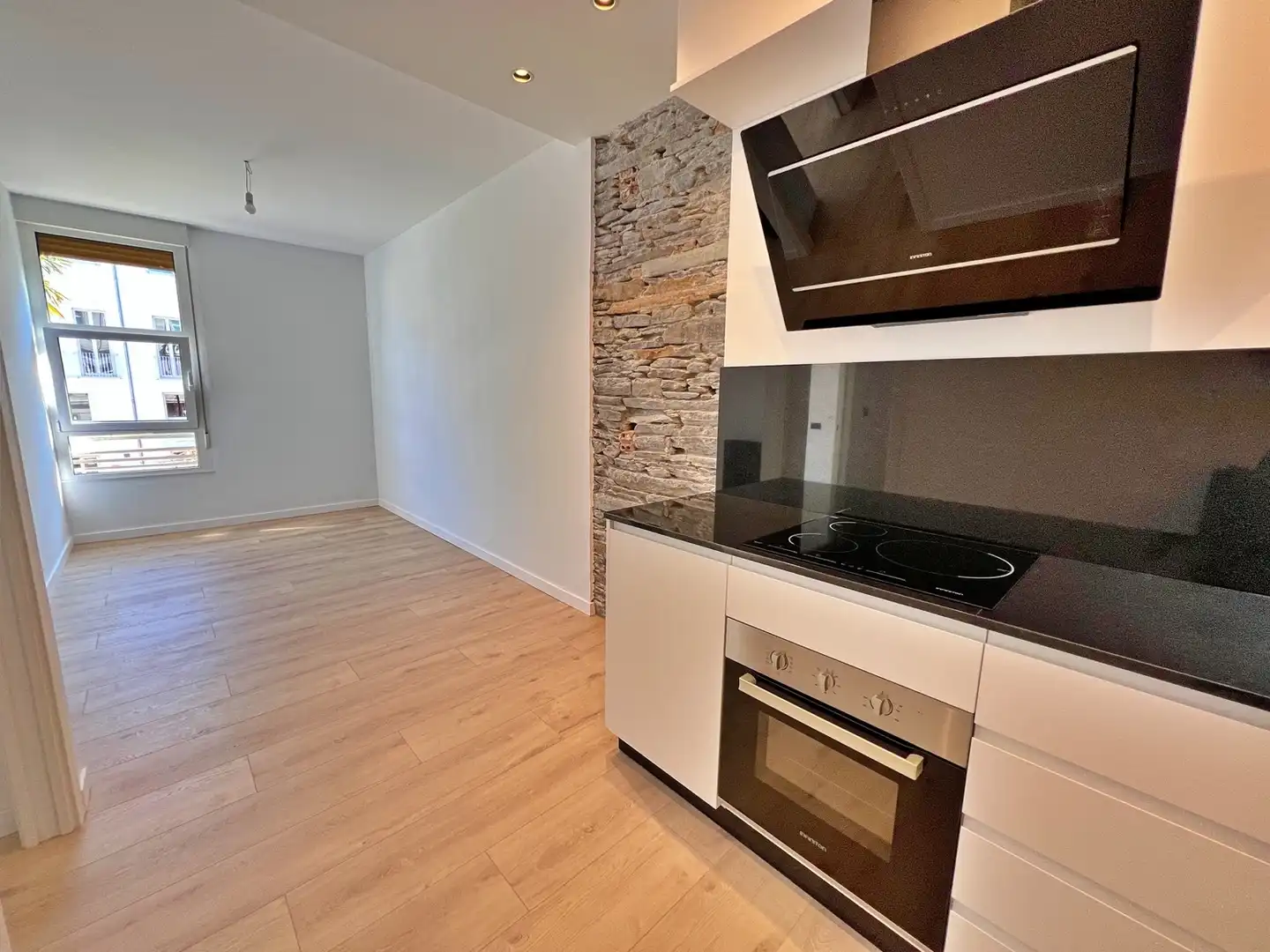 Cuina de Pis de lloguer en Lugo Capital amb Calefacció, Terrassa i Forn