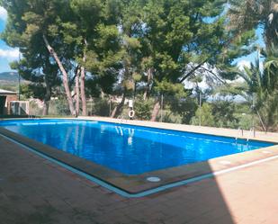 Piscina de Casa adosada en venda en Almoines amb Aire condicionat i Terrassa