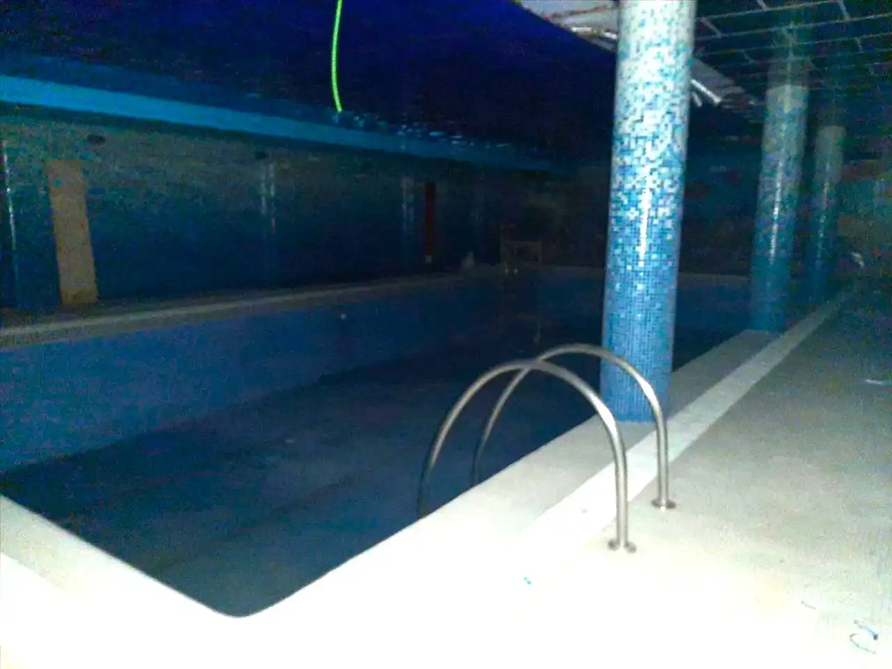 Schwimmbecken von Büro zum Verkauf in Santurde de Rioja