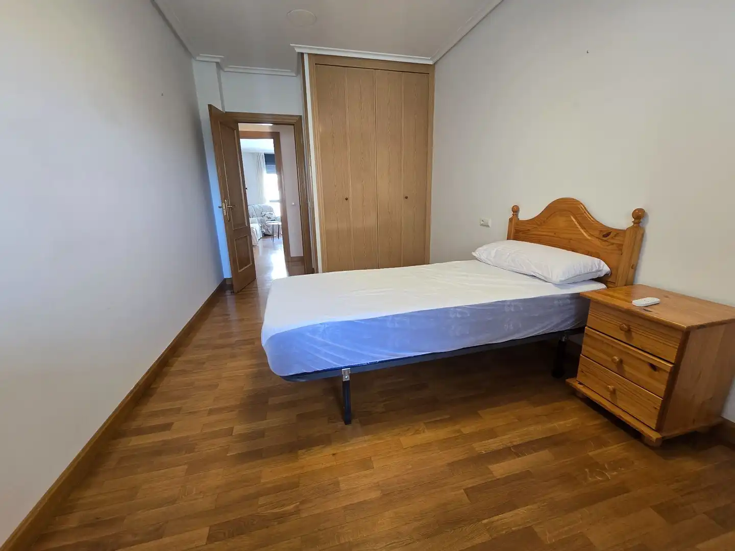 Habitación de Piso de alquiler en  Logroño con Calefacción, Terraza y Trastero