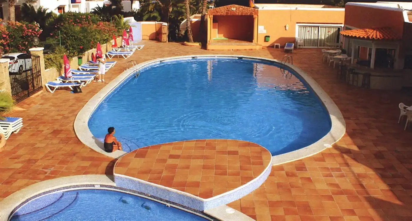 Piscina de Apartamento en venta en Sant Josep de sa Talaia con Aire acondicionado, Calefacción y Terraza