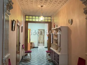 Casa amb balcó en venda a Avinguda de la Glorieta