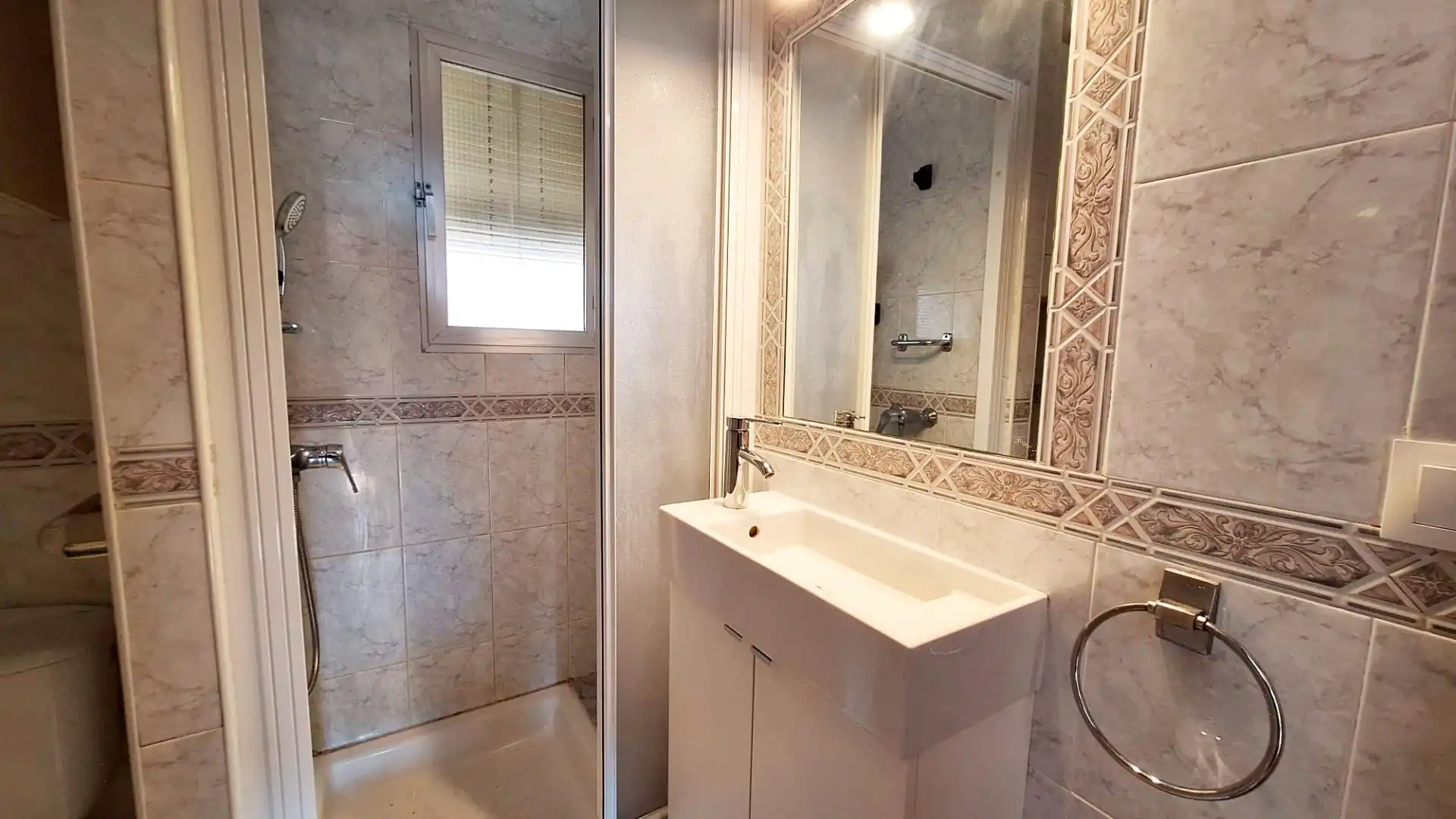 Baño de Piso en venta en Córdoba con Aire acondicionado, Calefacción y Terraza