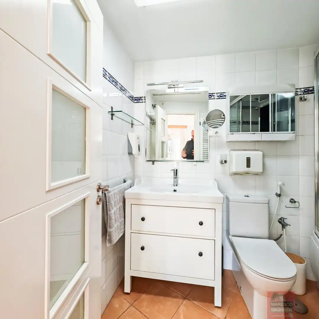 Bathroom of Attic for sale in Fuengirola  with Air Conditioner, Terrace and Community pool