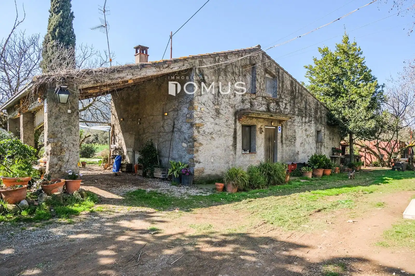 Vista exterior de Finca rústica en venta en Besalú con Jardín privado