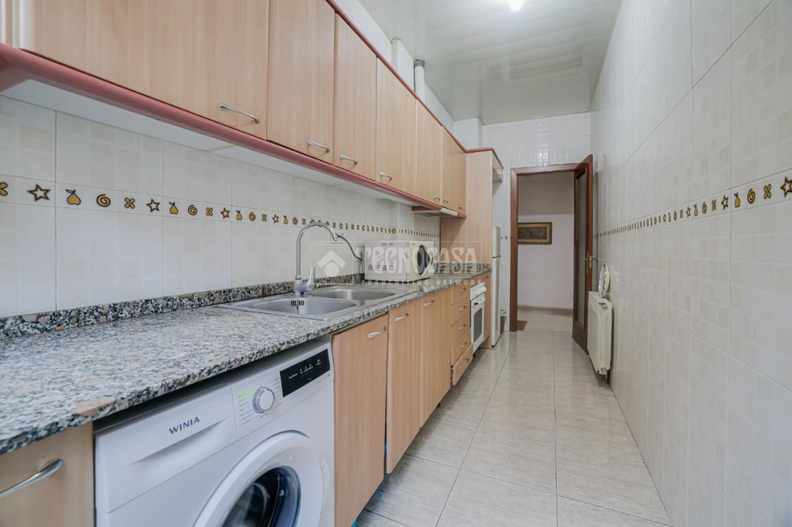 Kitchen of Flat for sale in Ripollet  with Air Conditioner and Heating
