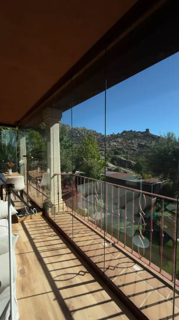 Terrassa de Casa o xalet en venda en Manzanares El Real amb Aire condicionat, Calefacció i Jardí privat