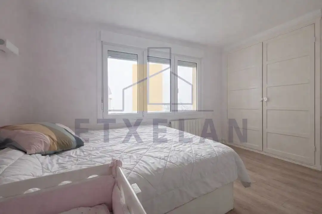 Schlafzimmer von Wohnung zum Verkauf in Elgeta mit Heizung und Abstellraum