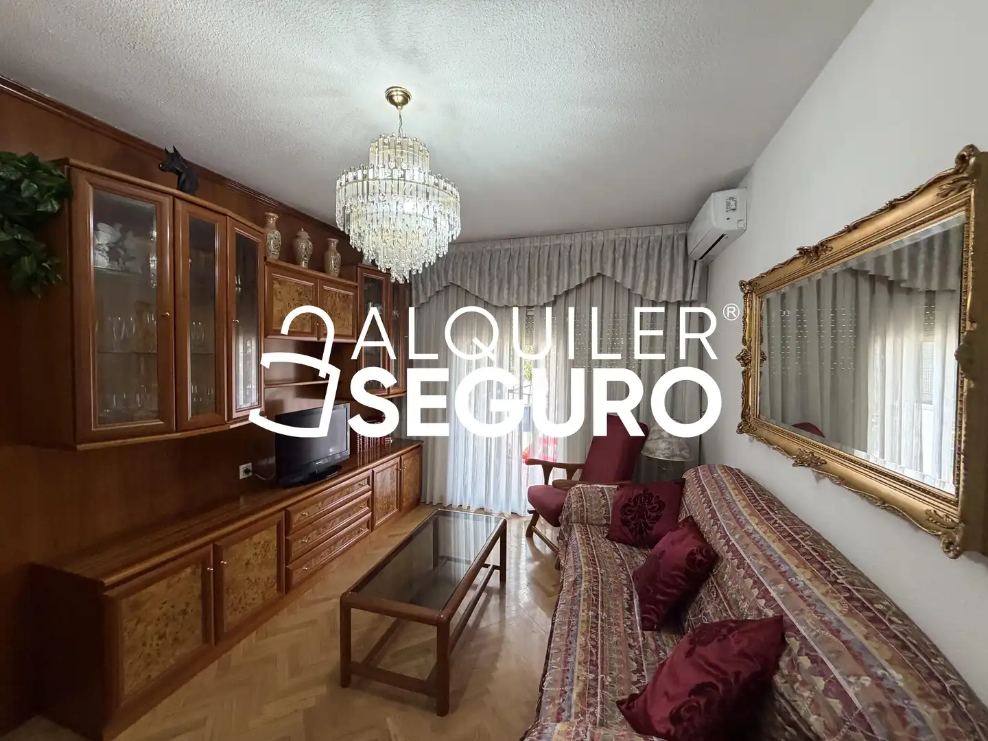Sala d'estar de Pis de lloguer en Getafe amb Aire condicionat i Moblat