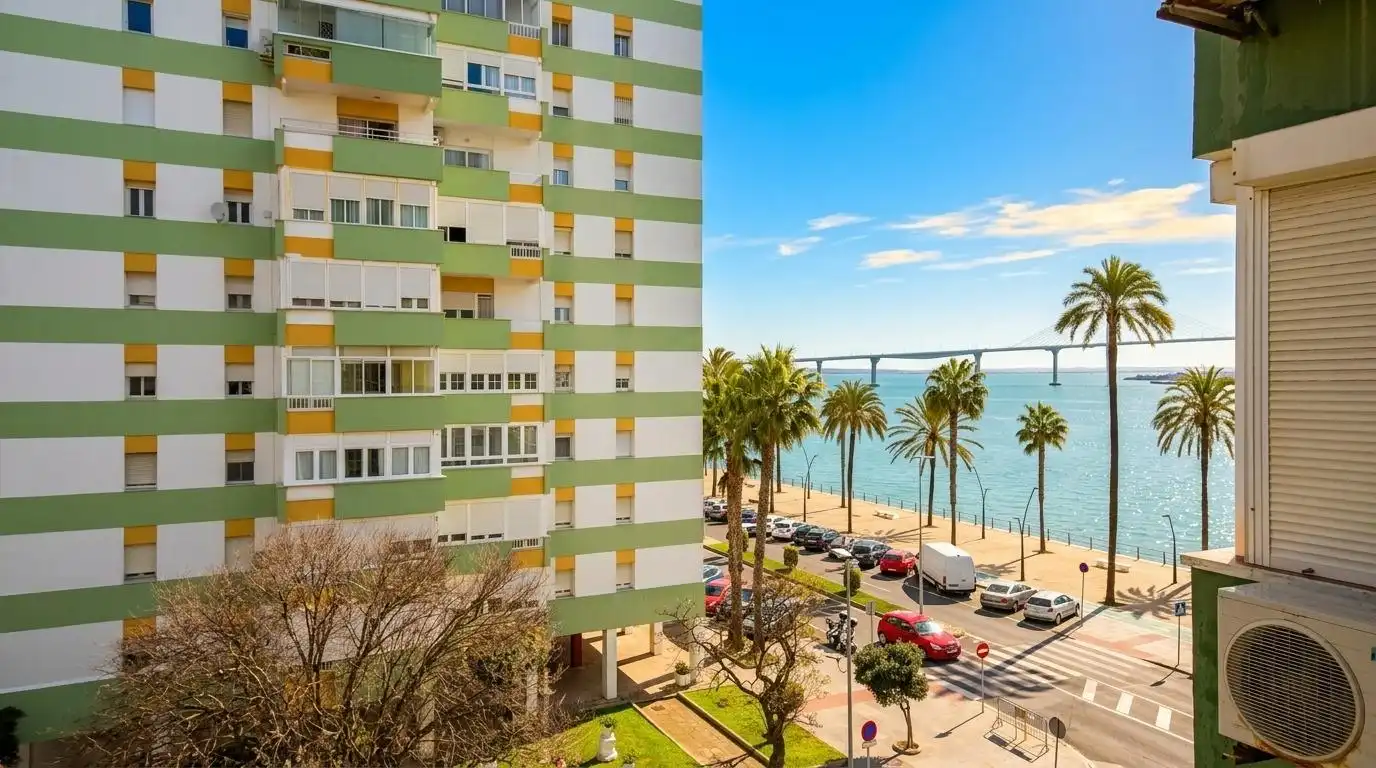 Exterior view of Flat for sale in Cádiz