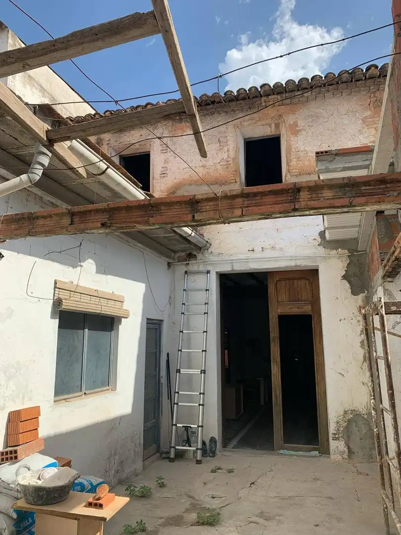 Vista exterior de Casa o xalet en venda en Carcaixent amb Jardí privat, Terrassa i Balcó